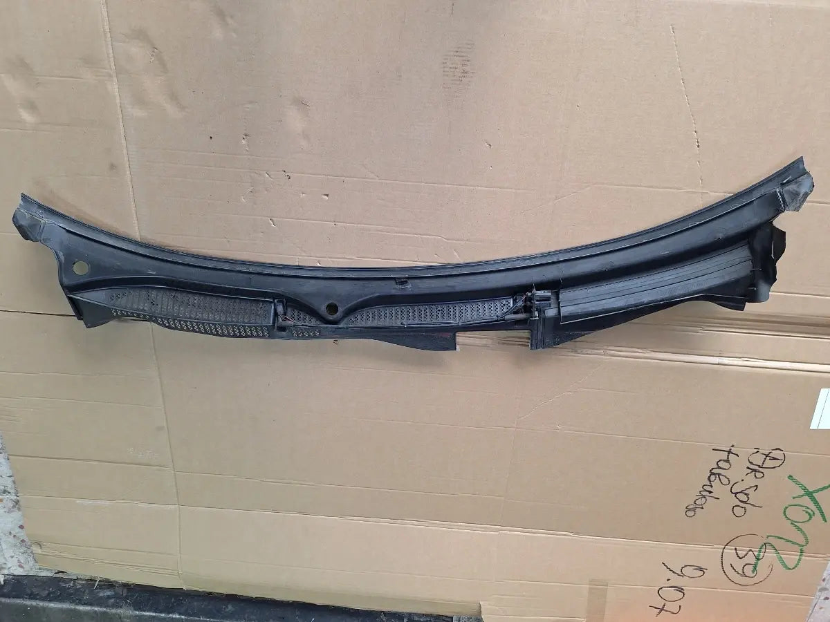 Grila capota AUDI A3 8L1 1996 - 2006 1.9 TDI ASZ 8L1819415B
