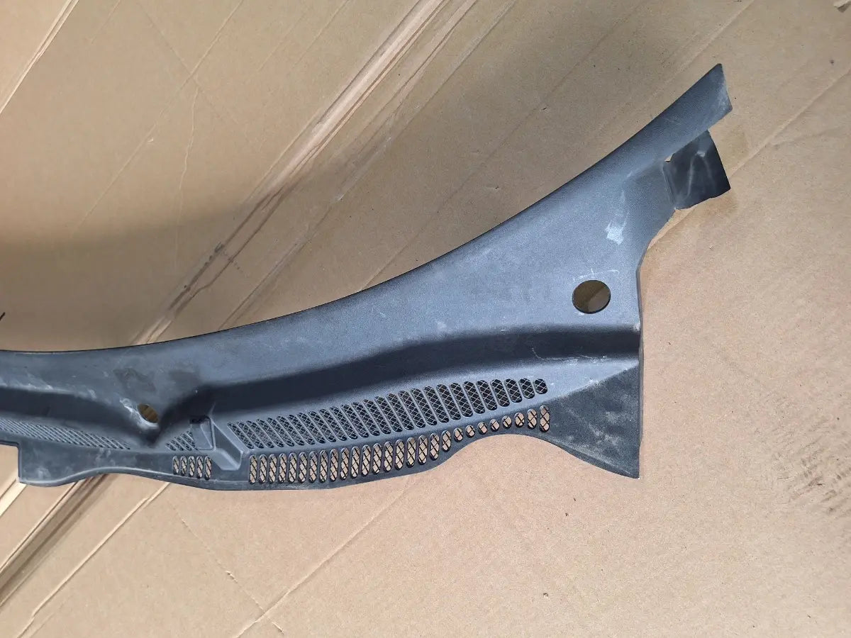 Grila capota AUDI A3 8L1 1996 - 2006 1.9 TDI ASZ 8L1819415B
