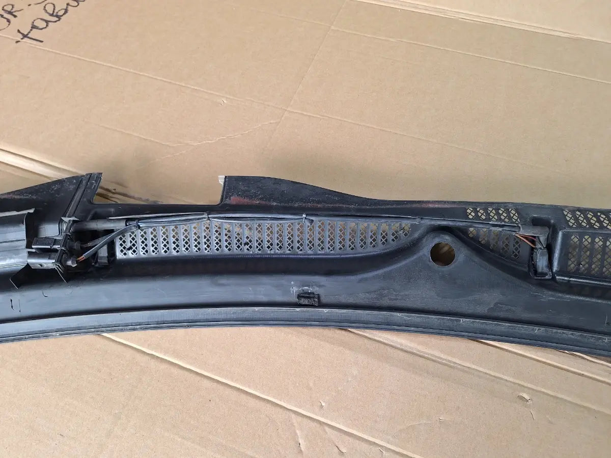 Grila capota AUDI A3 8L1 1996 - 2006 1.9 TDI ASZ 8L1819415B
