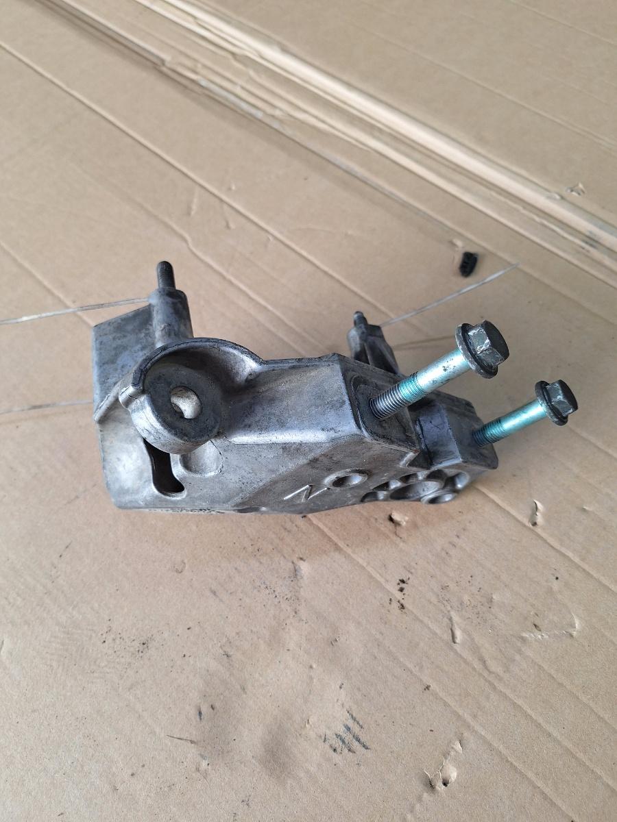 Suport tampon motor AUDI A3 8L1 1996 - 2006 1.9 TDI ASZ 038199207N