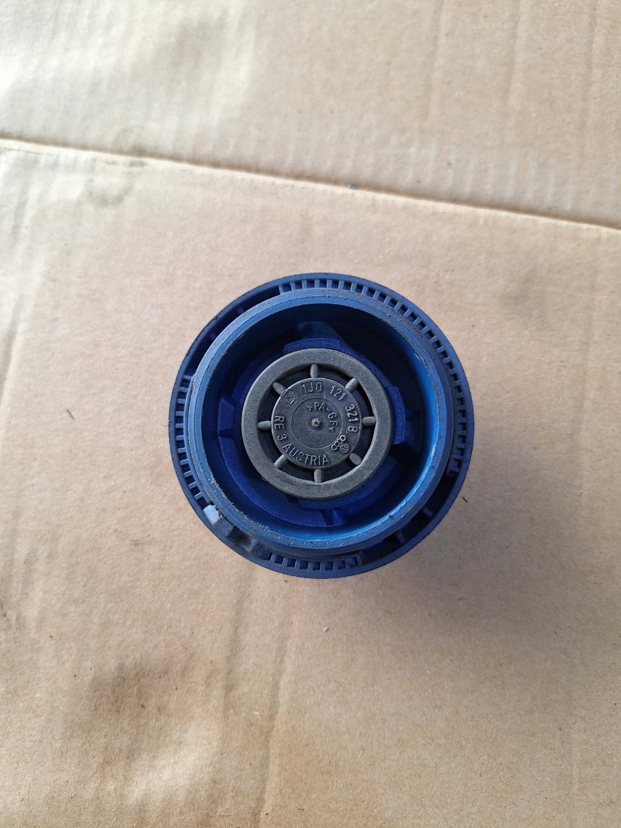 Capac vas/rezervor de expansiune lichid de racire AUDI A3 8L1 1996 - 2006 1.9 TDI ASZ 1J0121321B