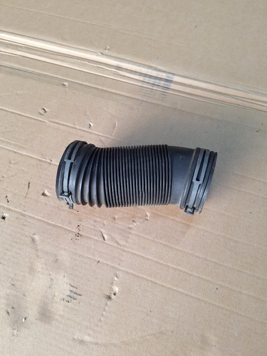 Furtun admisie aer AUDI A3 8L1 1996 - 2006 1.9 TDI ASZ 1J0129684AG