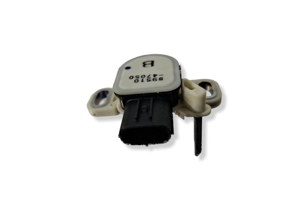 Comutator senzor pedala de frana TOYOTA PRIUS _W3_ 2008 -> 1.8 Hybrid 2ZR-FXE 8951047050