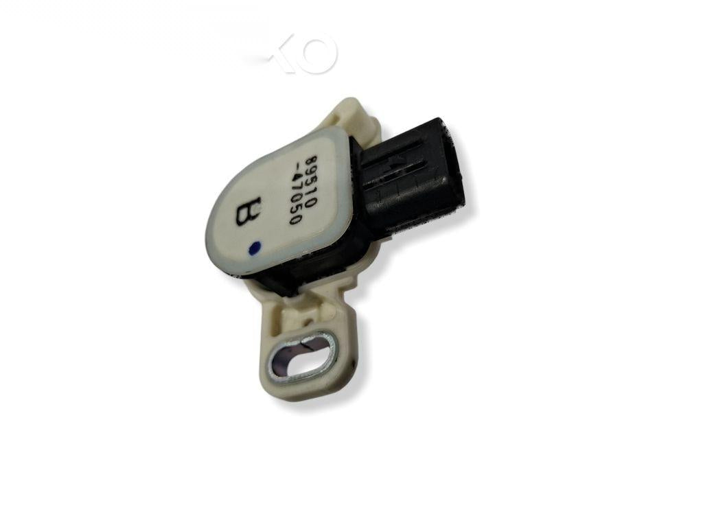 Comutator senzor pedala de frana TOYOTA PRIUS _W3_ 2008 -> 1.8 Hybrid 2ZR-FXE 8951047050