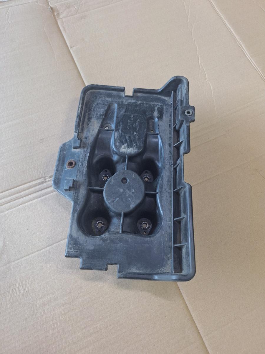 Suport baterie AUDI A3 8L1 1996 - 2006 1.9 TDI ASZ 1J0915333
