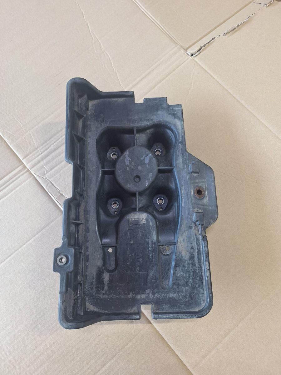 Suport baterie AUDI A3 8L1 1996 - 2006 1.9 TDI ASZ 1J0915333