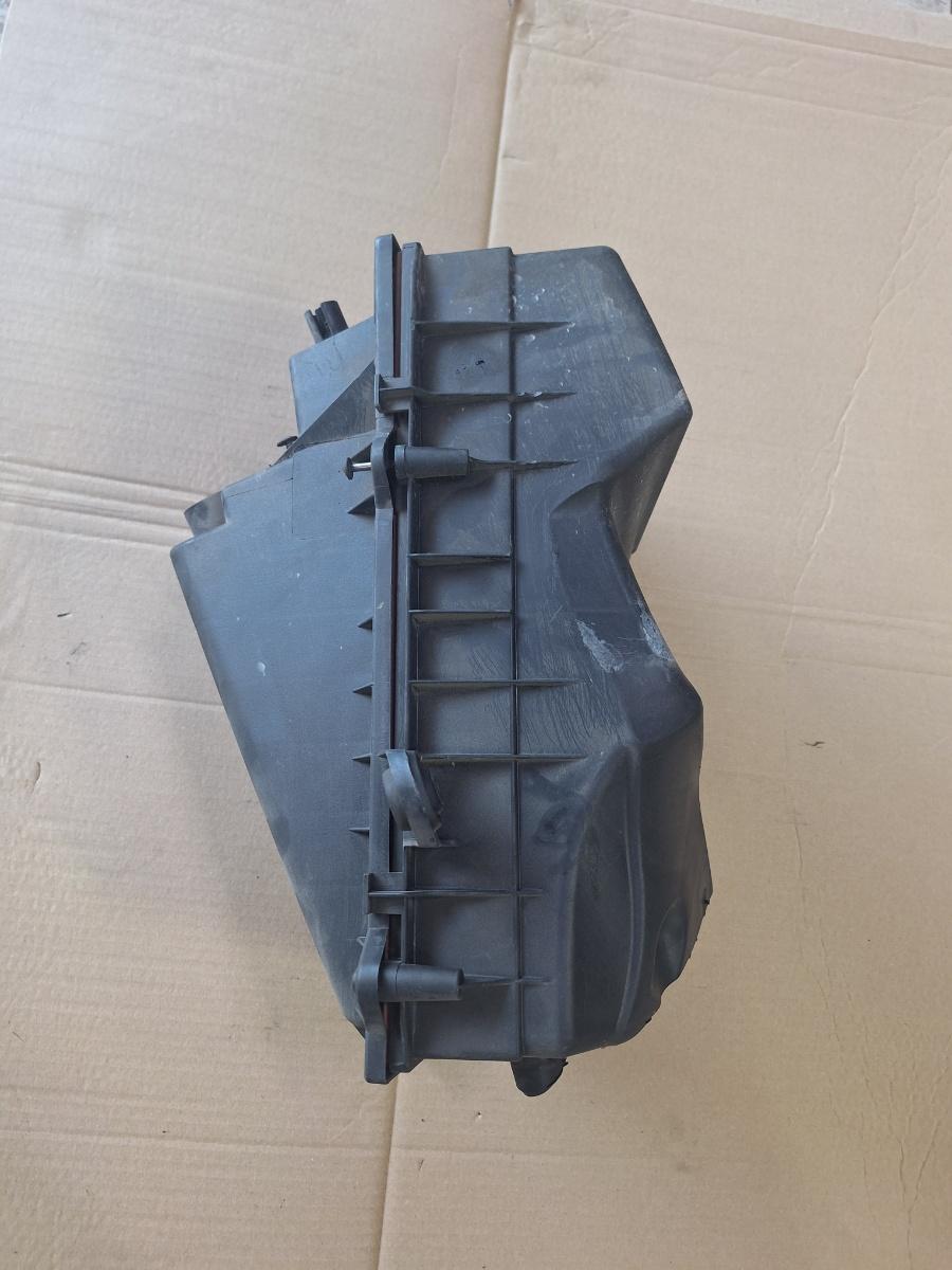 Carcasa filtru de aer AUDI A3 8L1 1996 - 2006 1.9 TDI ASZ 1J0129607E