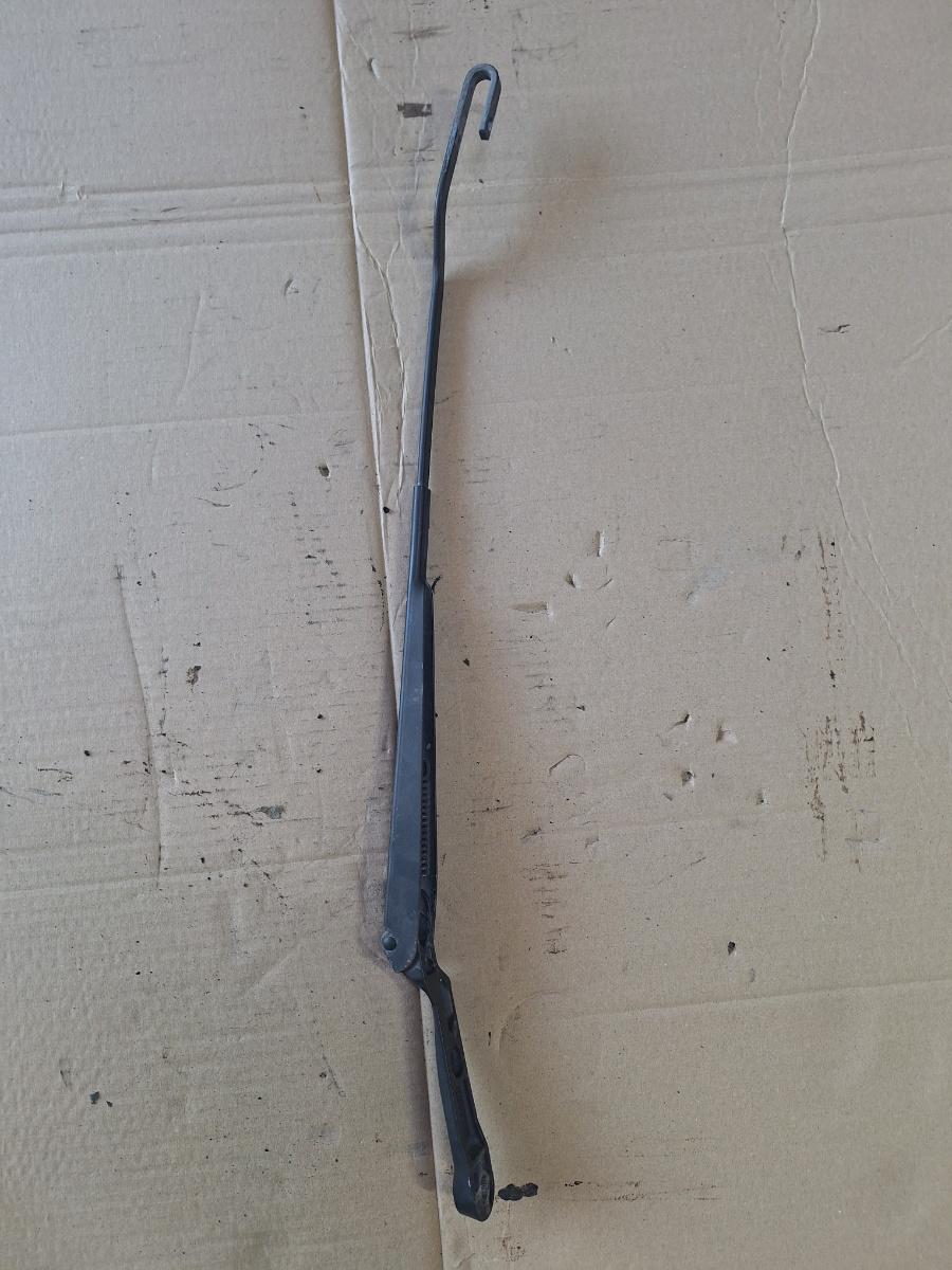 Brat stergator parbriz stanga AUDI A3 8L1 1996 - 2006 1.9 TDI ASZ 1J1955409A