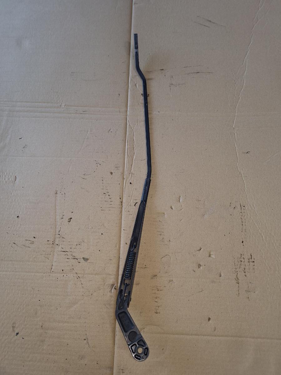 Brat stergator parbriz dreapta AUDI A3 8L1 1996 - 2006 1.9 TDI ASZ 1J1955410A