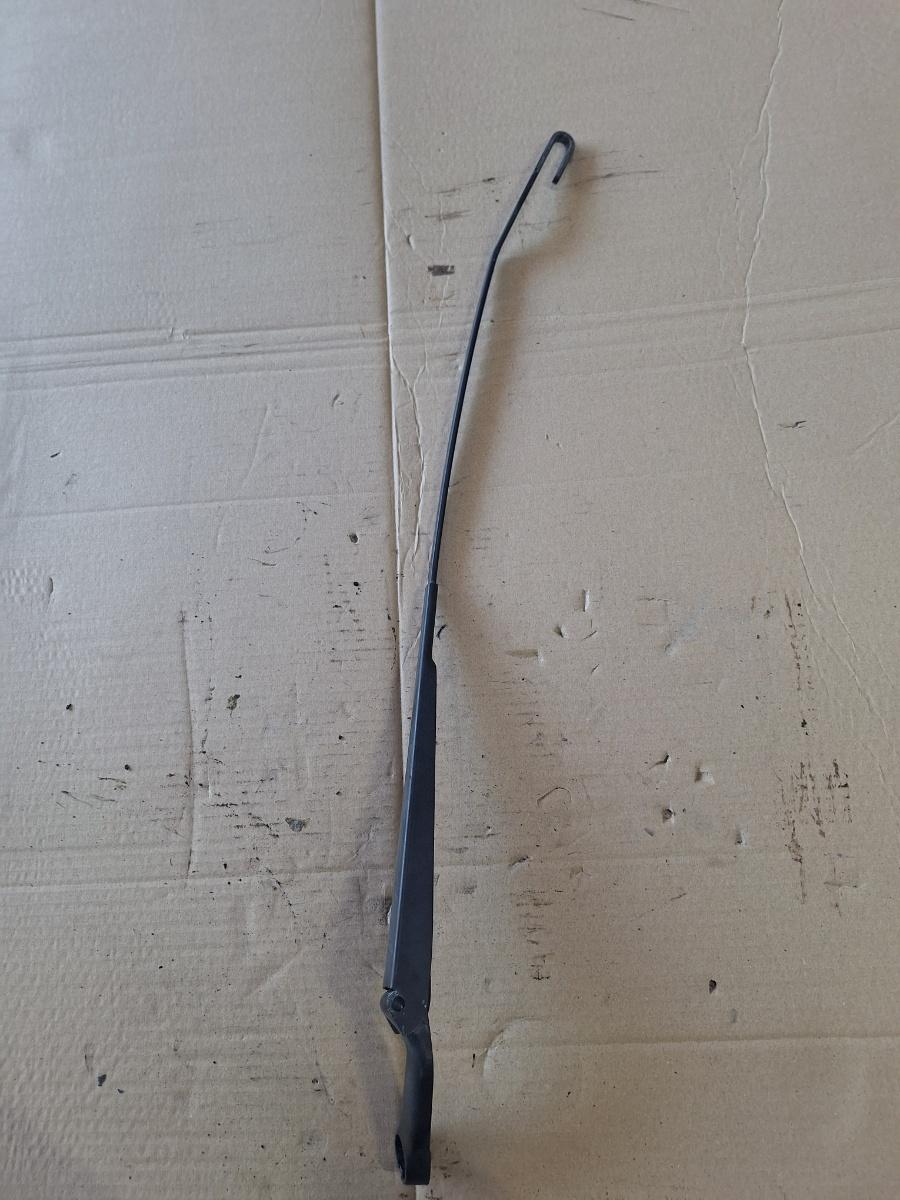 Brat stergator parbriz dreapta AUDI A3 8L1 1996 - 2006 1.9 TDI ASZ 1J1955410A