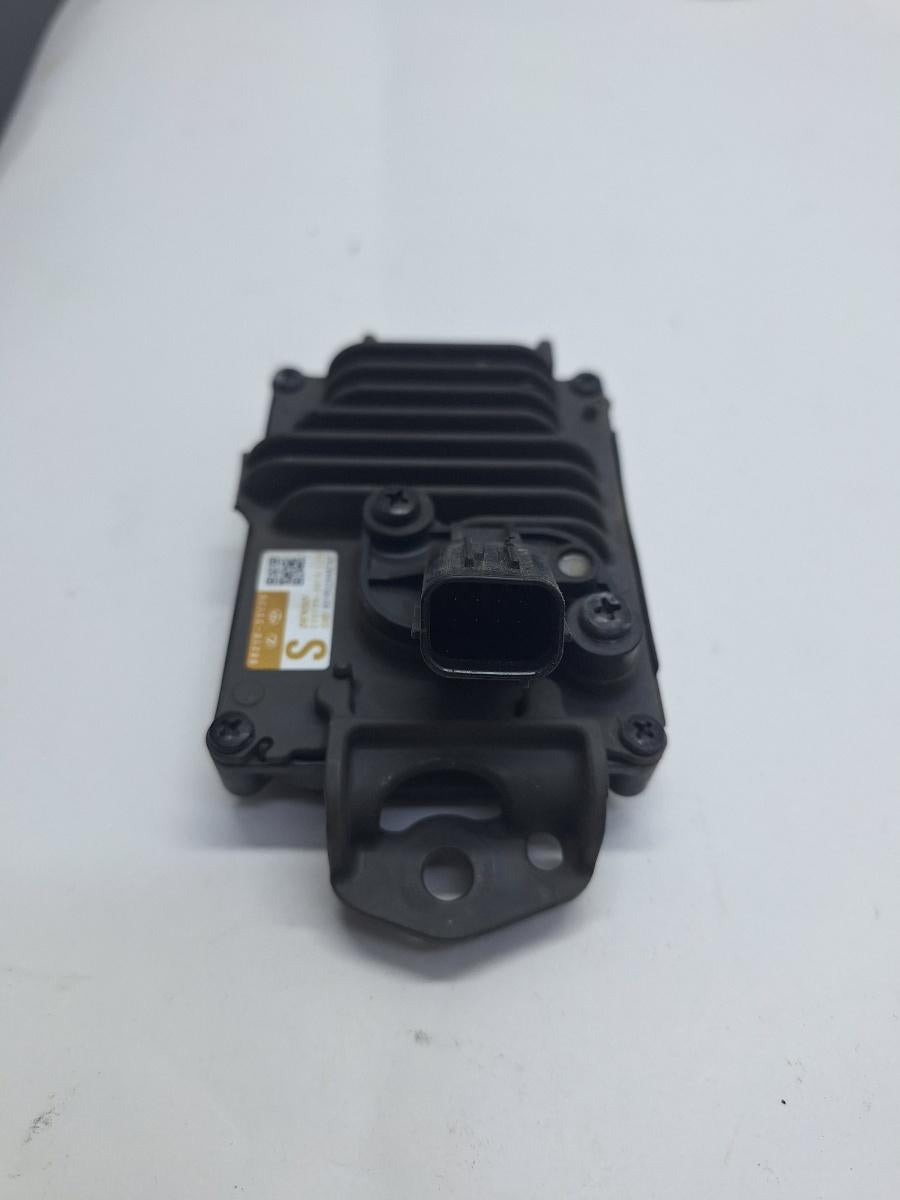 Senzor radar Distronic TOYOTA COROLLA _E21_ 2018 -> 1.8 Hybrid 2ZR-FXE Denso 230100-8016 88210-33120