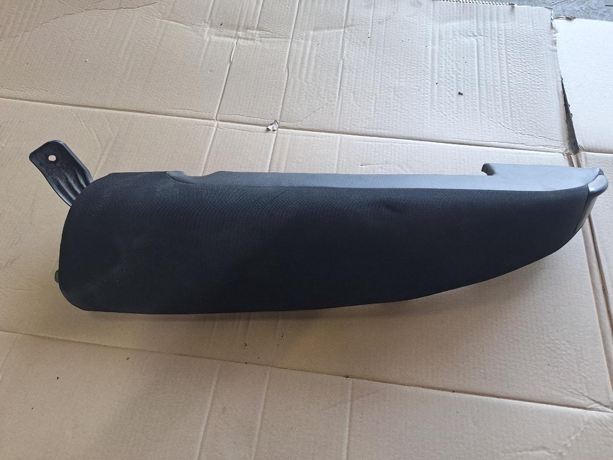 Ornament inferior lateral bancheta spate stanga VOLKSWAGEN PASSAT 365 2010 - 2014 2.0 TDi BlueMotion CFFB 3AA885701J