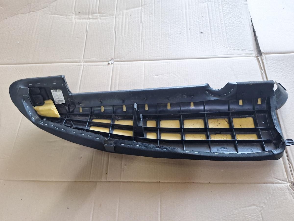 Ornament inferior lateral bancheta spate stanga VOLKSWAGEN PASSAT 365 2010 - 2014 2.0 TDi BlueMotion CFFB 3AA885701J