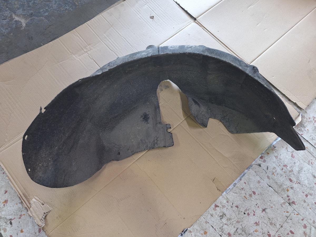 Carenaj roata stanga spate VOLKSWAGEN PASSAT 365 2010 - 2014 2.0 TDi BlueMotion CFFB 3AA810971B