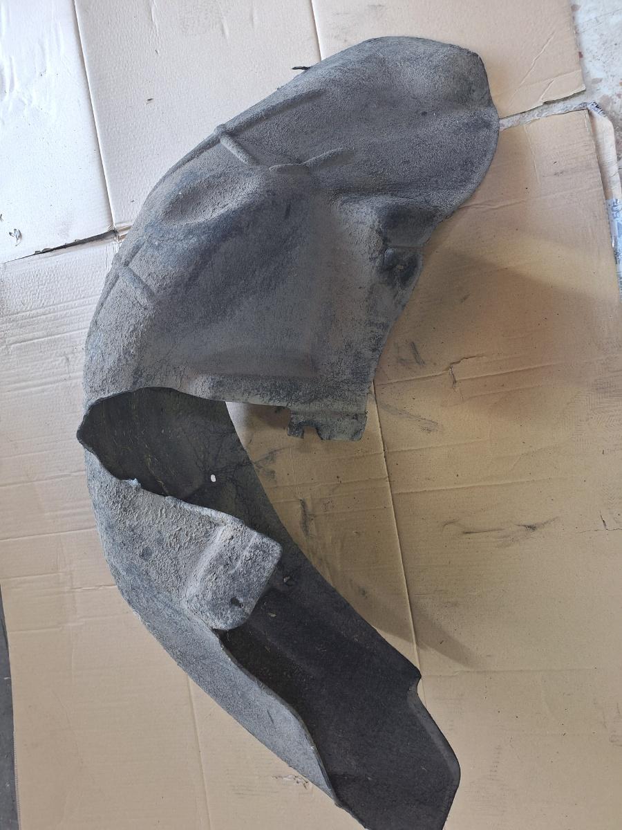 Carenaj roata stanga spate VOLKSWAGEN PASSAT 365 2010 - 2014 2.0 TDi BlueMotion CFFB 3AA810971B