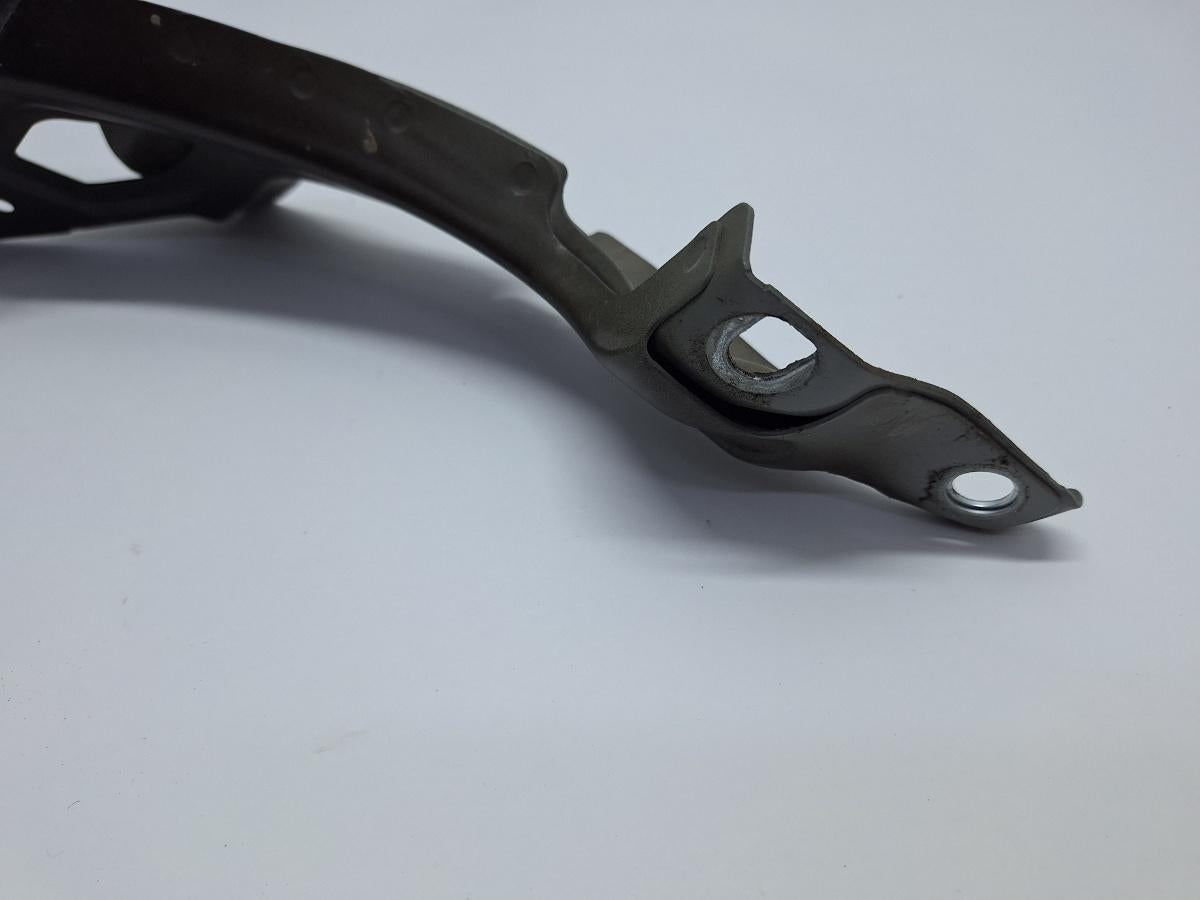 Suport de fixare aripa dreapta fata AUDI A6 IV Avant 4G5, C7, 4GD 2011 - 2018 2.0 TDI CSUD, DDCB 4G0805816