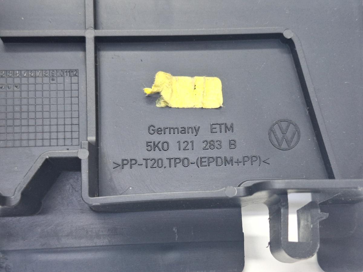 Deflector aer radiatoare stanga VOLKSWAGEN GOLF VI 5K1 2008 - 2013 1.4 TSI CAXA 5K0121283B