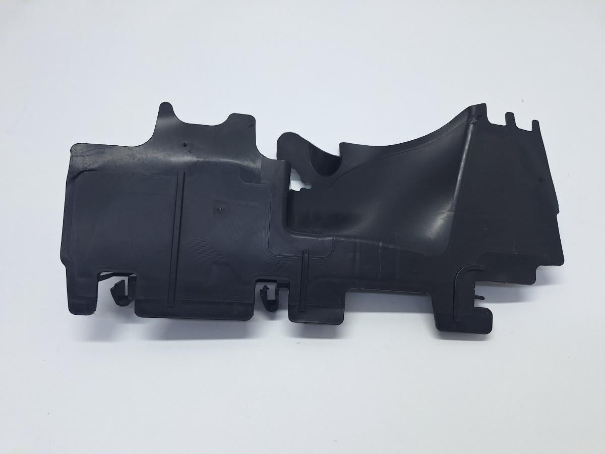 Deflector aer radiatoare stanga VOLKSWAGEN GOLF VI 5K1 2008 - 2013 1.4 TSI CAXA 5K0121283B