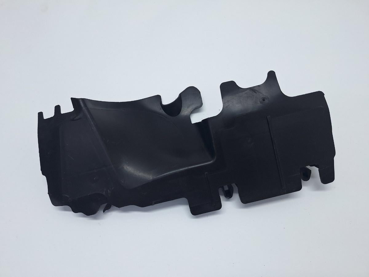 Deflector aer radiatoare dreapta VOLKSWAGEN GOLF VI 5K1 2008 - 2013 1.4 TSI CAXA 5K0121284B