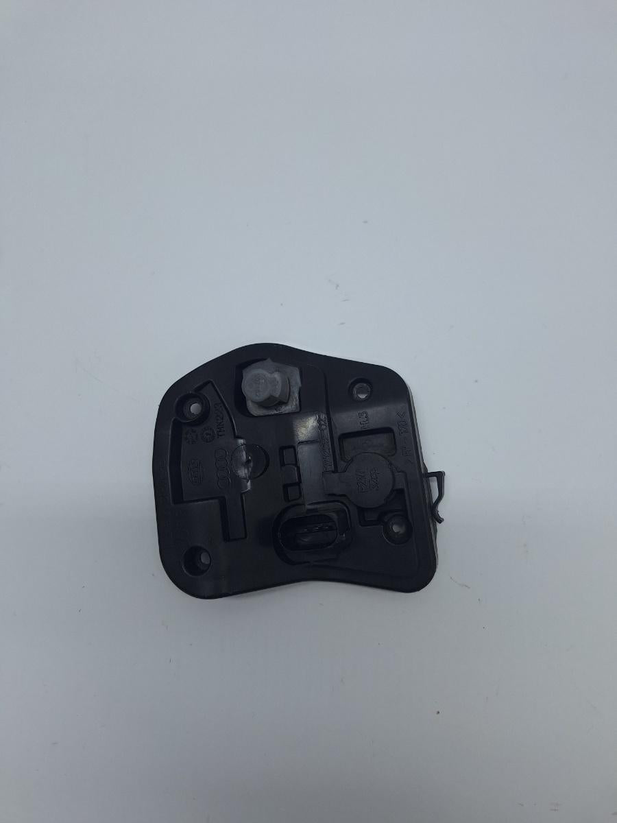 Carcasa suport becuri stopuri dreapta spate AUDI A4 IV 8K2, B8 2007 - 2015 2.0 TDI CAGB, CJCB, CSUB HELLA 171269-02