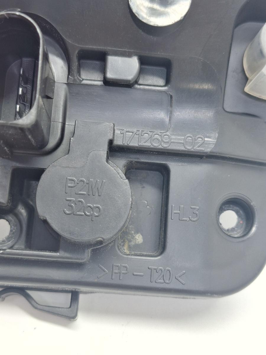Carcasa suport becuri stopuri dreapta spate AUDI A4 IV 8K2, B8 2007 - 2015 2.0 TDI CAGB, CJCB, CSUB HELLA 171269-02