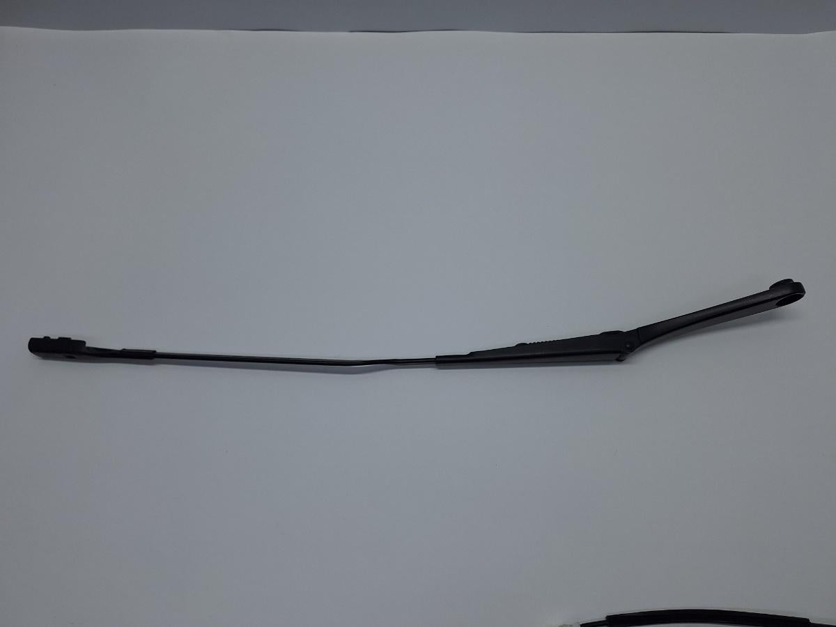 Brat stergator parbriz dreapta AUDI A4 IV Avant 8K5, B8 2007 - 2015 2.0 TDI CAGA, CJCA, CMEA, CMFA 8K1955408