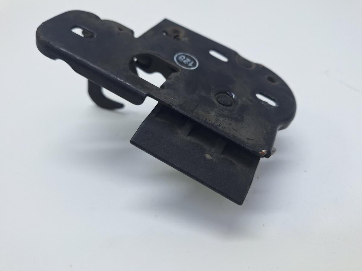 Inchizatoare capota motor VOLKSWAGEN TOURAN 1T1, 1T2 2003 - 2010 1.9 TDI BKC, BLS, BXE 1T0823480A