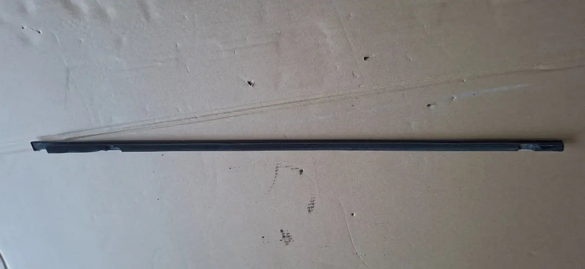 Cheder geam portiera stanga fata VOLKSWAGEN TOUAREG 7LA, 7L6, 7L7 2002 - 2013 3.0 V6 TDI BKS, CATA 7L0837471B