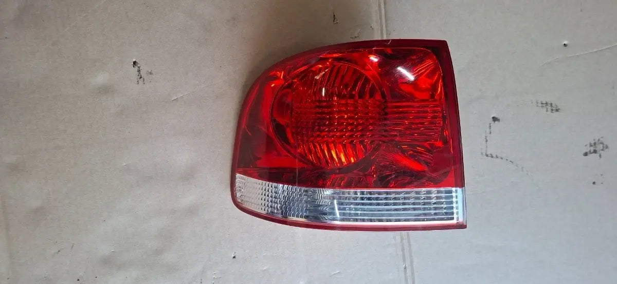 Stop stanga spate VOLKSWAGEN TOUAREG 7LA, 7L6, 7L7 2002 - 2013 3.0 V6 TDI BKS, CATA 7L6945095K