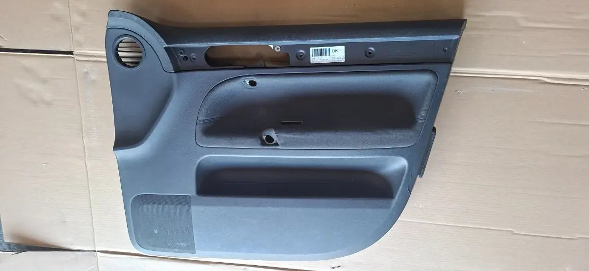 Tapiterie panou portiera dreapta fata VOLKSWAGEN TOUAREG 7LA, 7L6, 7L7 2002 - 2013 3.0 V6 TDI BKS, CATA 7L6867012EJ