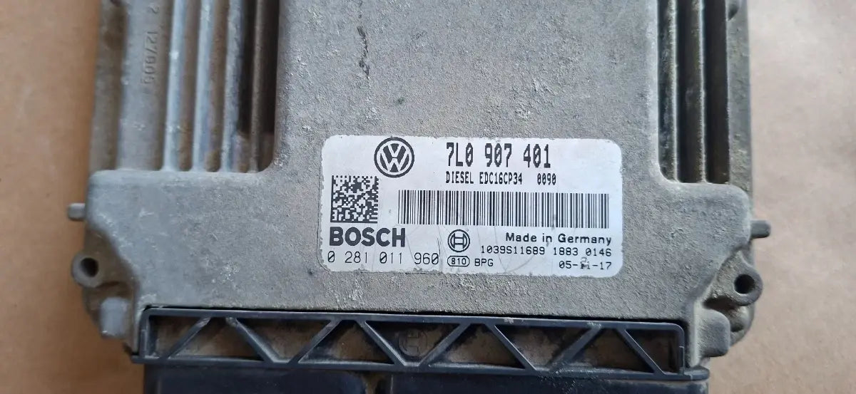 ECU modul/unitate de control motor VOLKSWAGEN TOUAREG 7LA, 7L6, 7L7 2002 - 2013 3.0 V6 TDI BKS, CATA BOSCH EDC16CP34 0281011960 7L0907401