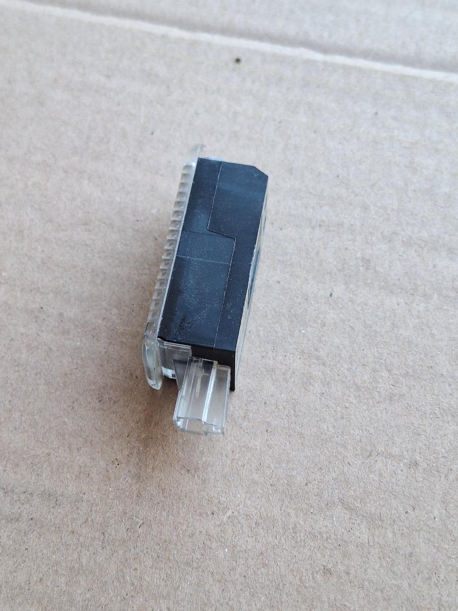 Lampa interioara portiera spate AUDI A4 IV Avant 8K5, B8 2007 - 2015 2.0 TDI CAGA, CJCA, CMEA, CMFA 4E0947415