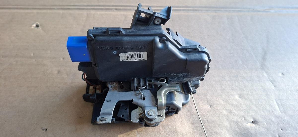 Broasca usa stanga spate VOLKSWAGEN TOUAREG 7LA, 7L6, 7L7 2002 - 2013 3.0 V6 TDI BKS, CATA 3D4839015