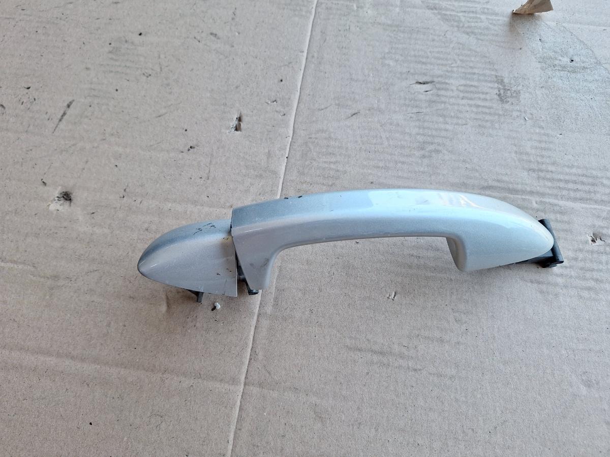 Maner exterior LA7W portiera stanga spate VOLKSWAGEN PASSAT 365 2010 - 2014 3C0837205