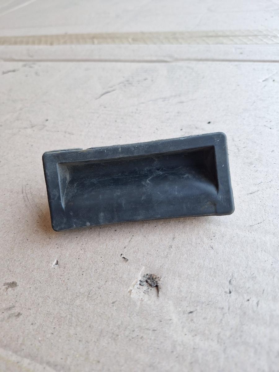Buton deschidere hayon/portbagaj VOLKSWAGEN PASSAT 365 2010 - 2014 2.0 TDi BlueMotion CFFB Vemo V10-73-0653