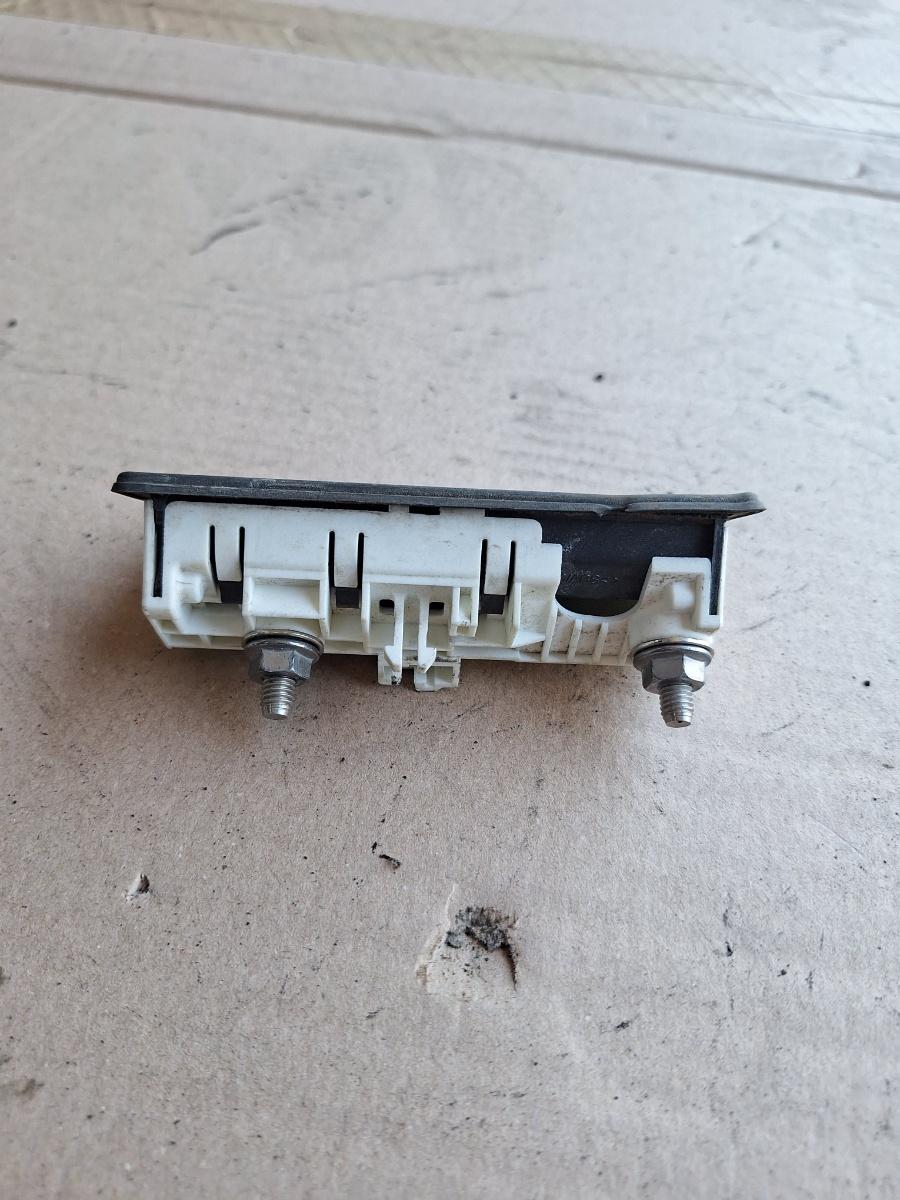 Buton deschidere hayon/portbagaj VOLKSWAGEN PASSAT 365 2010 - 2014 2.0 TDi BlueMotion CFFB Vemo V10-73-0653