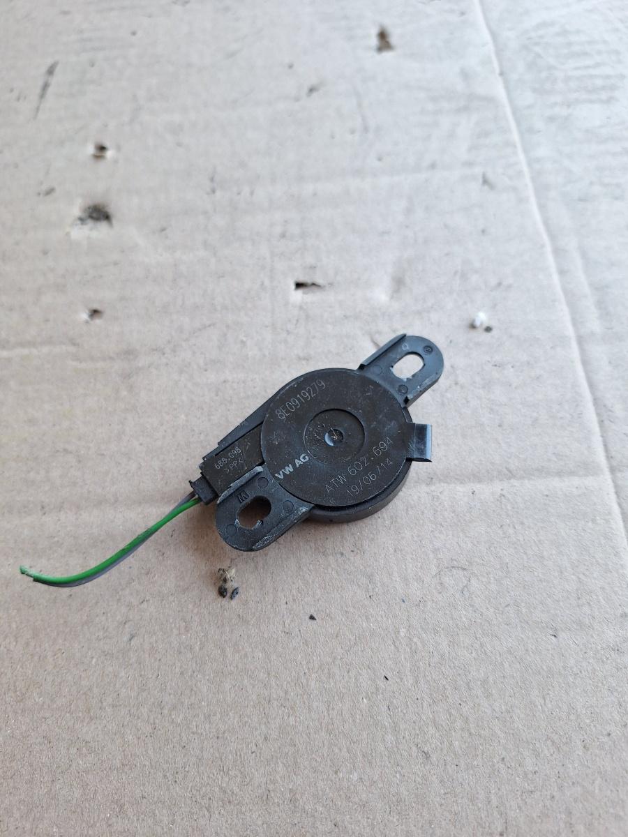 Difuzor senzor de parcare PDC fata VOLKSWAGEN PASSAT 365 2010 - 2014 2.0 TDi BlueMotion CFFB 8E0919279