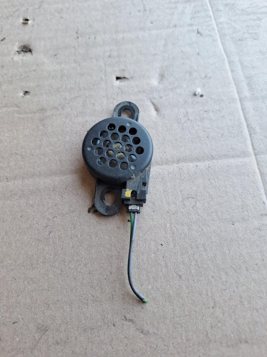 Difuzor senzor de parcare PDC fata VOLKSWAGEN PASSAT 365 2010 - 2014 2.0 TDi BlueMotion CFFB 8E0919279