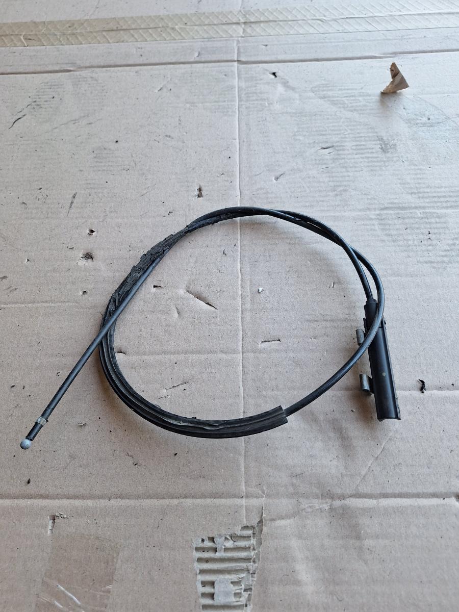 Cablu de deschidere capota motor VOLKSWAGEN PASSAT 365 2010 - 2014 2.0 TDi BlueMotion CFFB 3C1823535