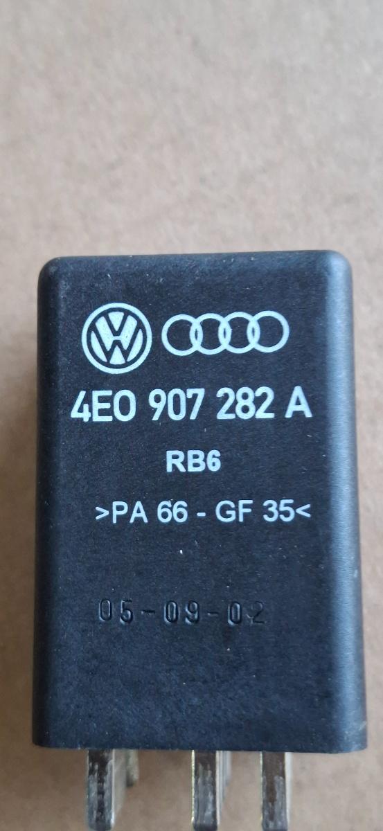 Releu preincalzire bujii incandescente VOLKSWAGEN TOUAREG 7LA, 7L6, 7L7 2002 - 2013 3.0 V6 TDI BKS, CATA 4E0907282A