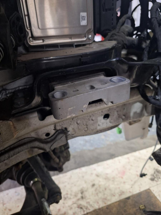 Suport tampon cutie de viteze stanga SKODA KAMIQ [ 2018 -> ] 1.5 TSI ACT EVO DPCA