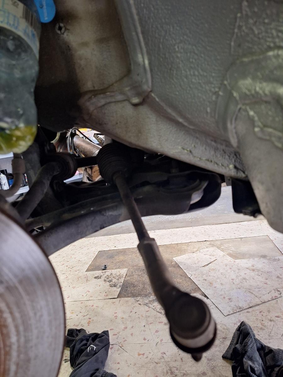 Caseta de directie SKODA KAMIQ [ 2018 -> ] 1.5 TSI ACT EVO DPCA 2Q1423057J