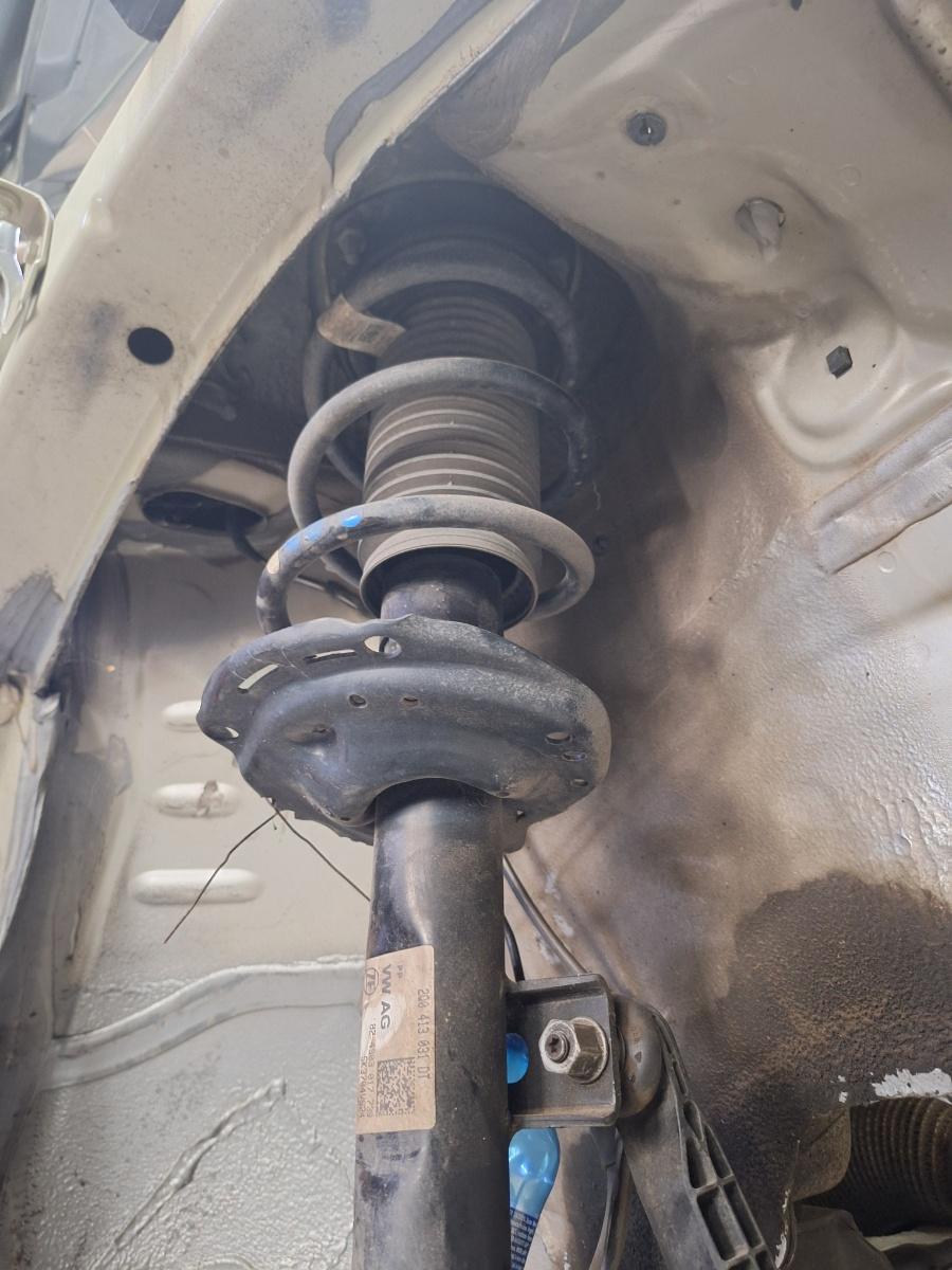 Set kit ansamblu suspensie fata arcuri cu amortizoare SKODA KAMIQ [ 2018 -> ] 1.5 TSI ACT EVO DPCA 2Q0413031DT