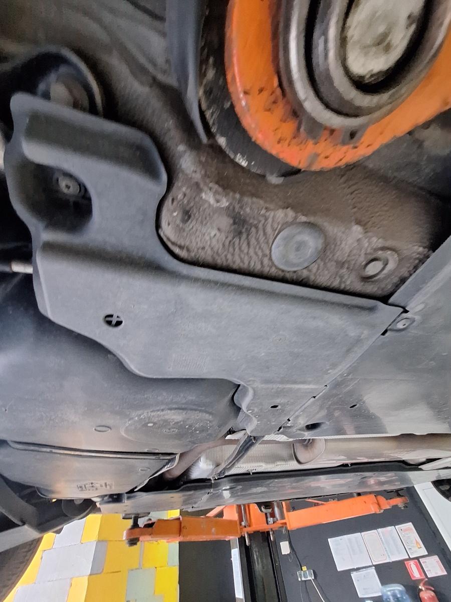 Scut de protectie sub caroserie bara spate dreapta SKODA KAMIQ [ 2018 -> ] 1.5 TSI ACT EVO DPCA 2Q0825102A