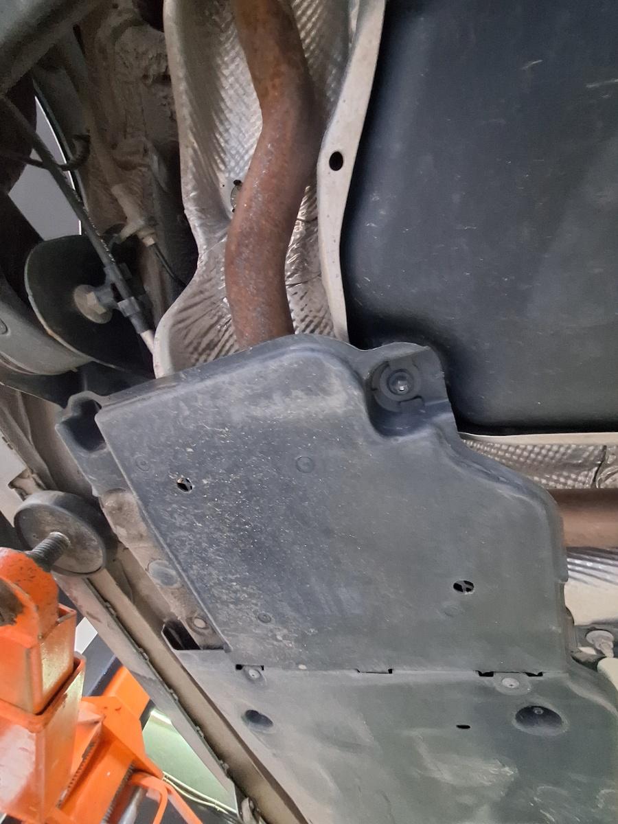 Scut de protectie sub caroserie bara spate SKODA KAMIQ [ 2018 -> ] 1.5 TSI ACT EVO DPCA 2Q0825101A