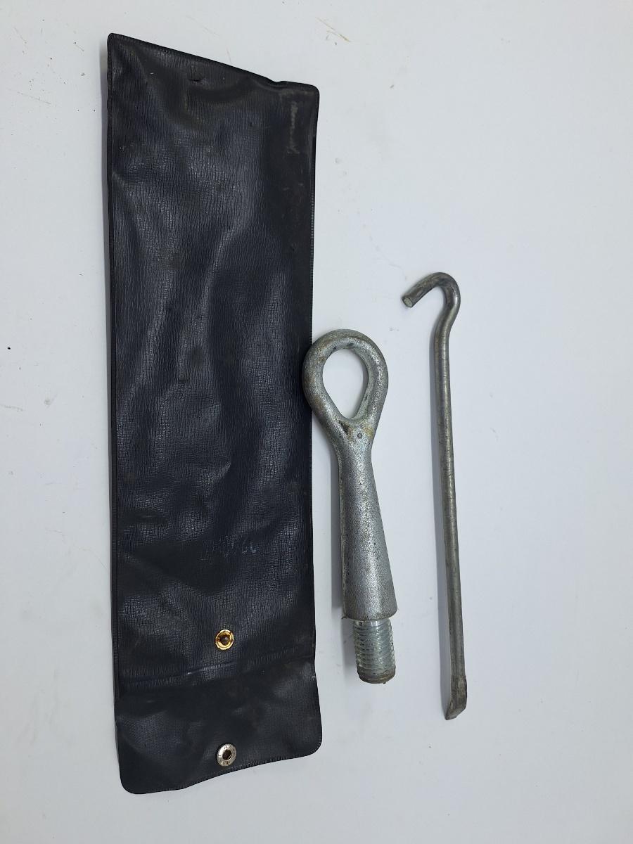 Accesorii fixare carlig de remorcare PEUGEOT 4007 GP_ 2007 -> 2.2 HDi 4H.. 674419