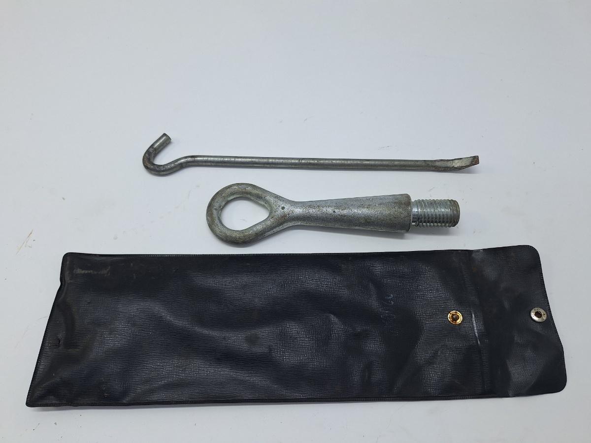 Accesorii fixare carlig de remorcare PEUGEOT 4007 GP_ 2007 -> 2.2 HDi 4H.. 674419