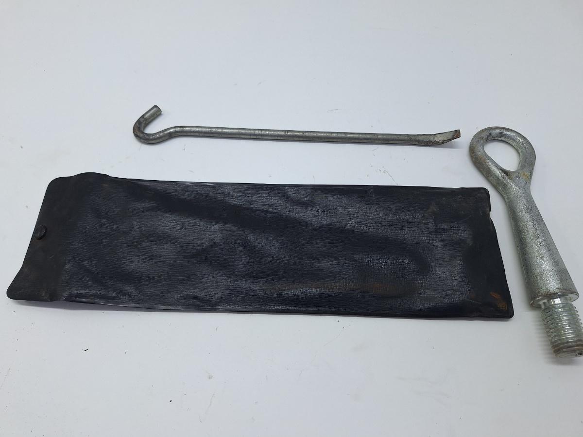 Accesorii fixare carlig de remorcare PEUGEOT 4007 GP_ 2007 -> 2.2 HDi 4H.. 674419