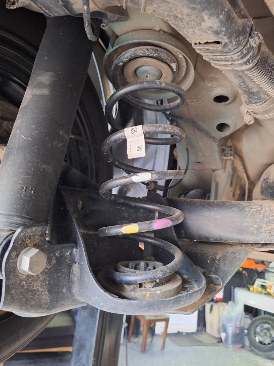 Suspensie pe arcuri elicoidale spate HYUNDAI i20 2024 1.2 MPi G4LF 62KW|84HP 2024