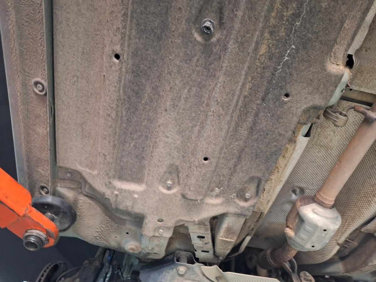 Protecție sub caroserie/scut stanga HYUNDAI i20 2024 1.2 MPi G4LF 62KW|84HP 2024